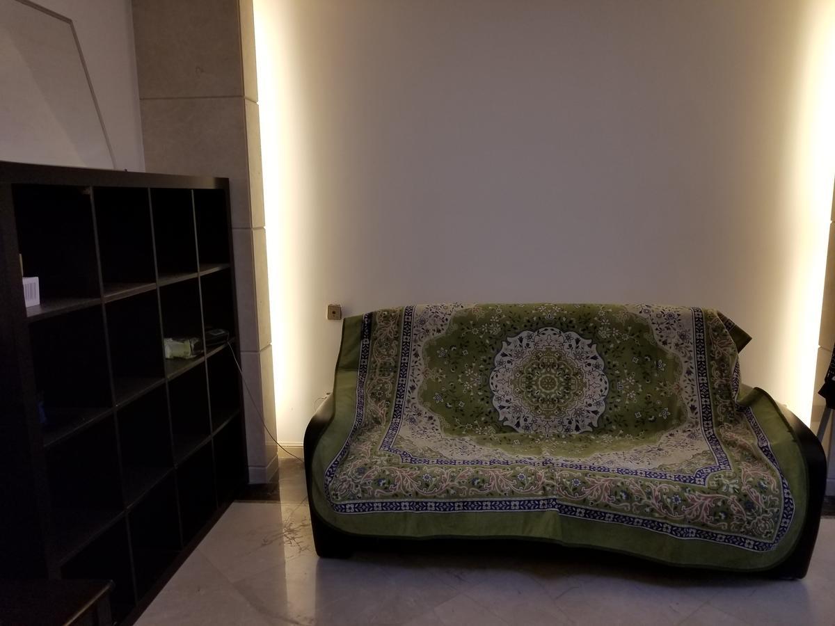 Shanghai-hongqiao Railway Hub - A Very Quiet Location In Area, Close To The National Exhibition Center, Wiss And Health Apartment Shanghai
